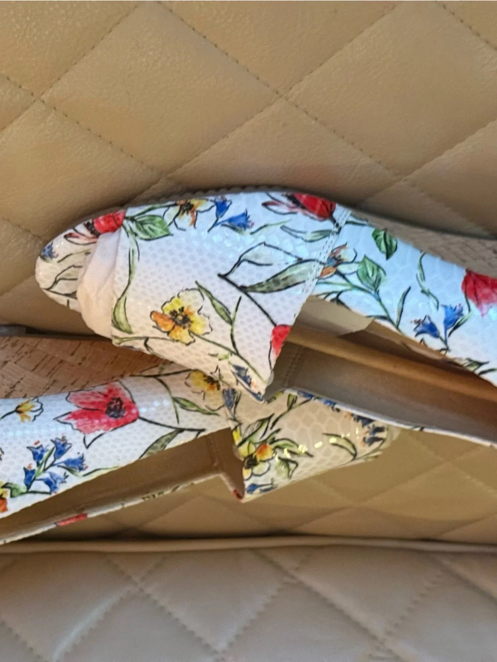 AEROSOLES lightweight peep